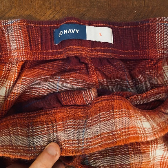 🧨Men’s Old Navy Red Plaid Pajama Pants Size: Large (SEND ANY OFFER‼️) 🧨 - Picture 2 of 2